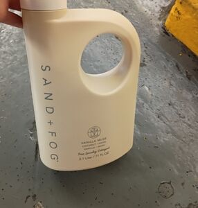 Sand + Fog Vanilla Musk Laundry Detergent